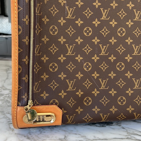 Louis Vuitton Suitcase - Picture 5 of 11